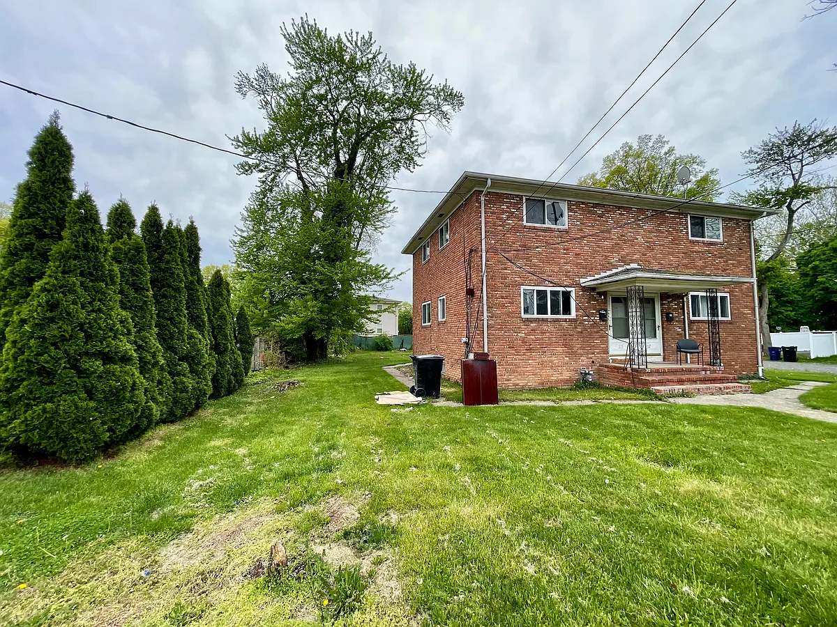 Front view (Different angle) - 33 Terrill Rd