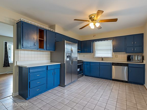 3rd image of 12266 W Lee Ave