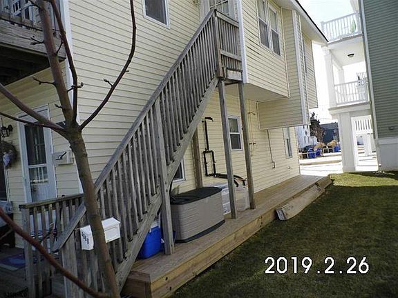 5th image of 406 E 4th St #2