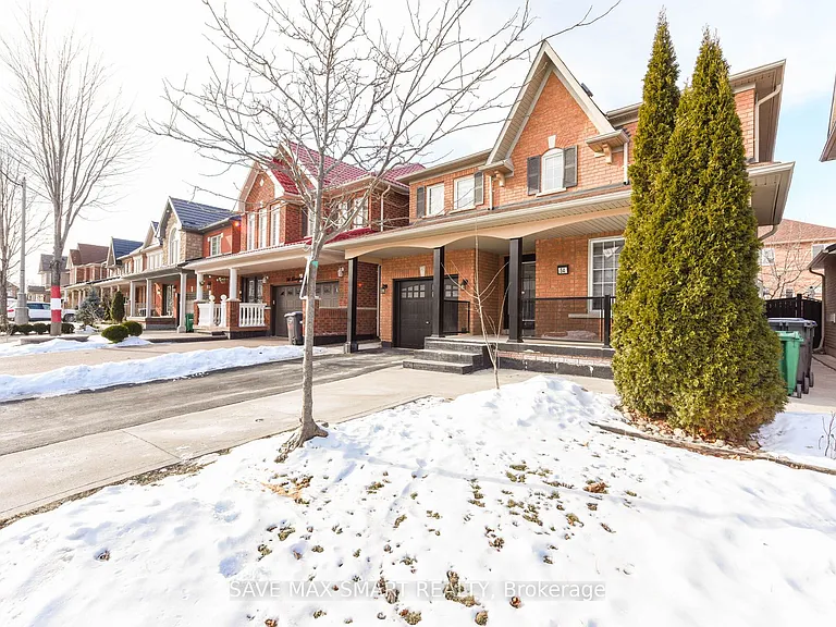 54 Beresford Cres — Photo 4