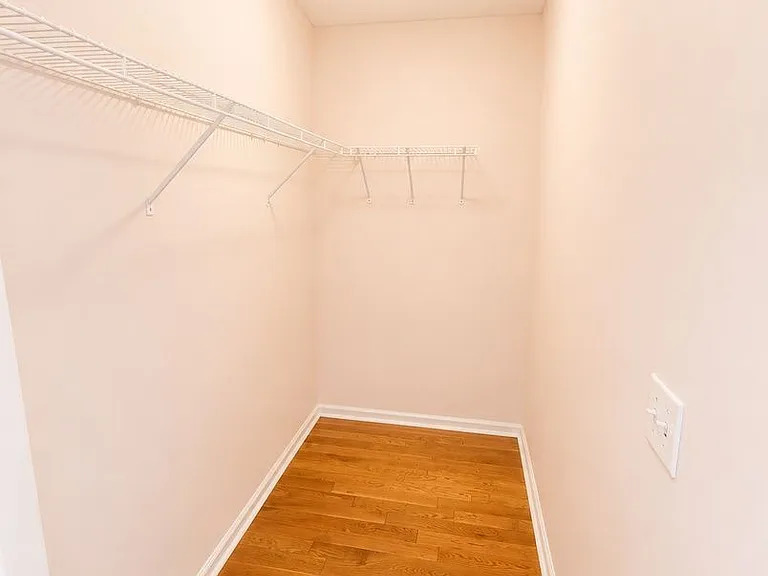 1525 Clarendon Way — Photo 12