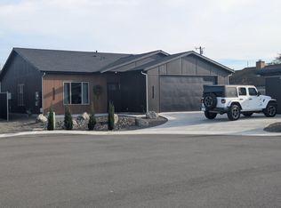 2555 Avery Ct, Fortuna, CA 95540