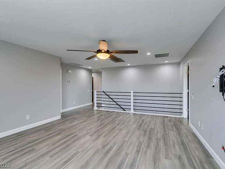 1129 Emanuel St — Photo 31