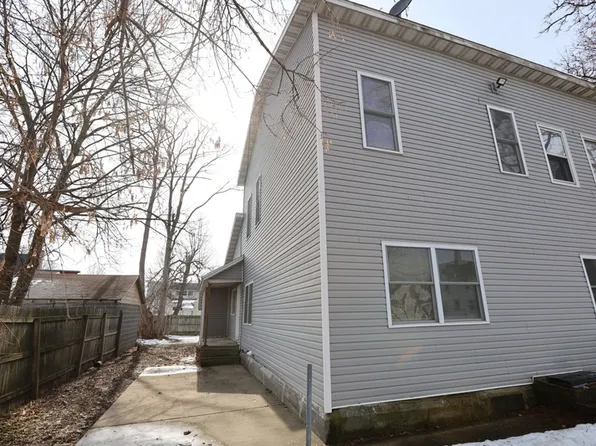 826 4th St NW, Grand Rapids, MI 49504