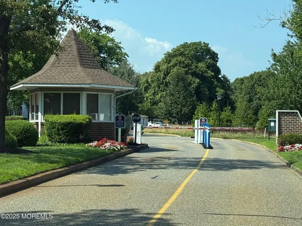 16 Pine Drive, Spring Lake Heights, NJ 07762