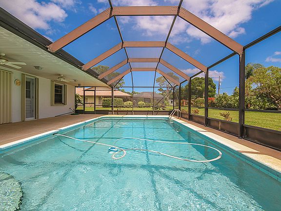 SANDPIPER BAY CBS POOL HOME
