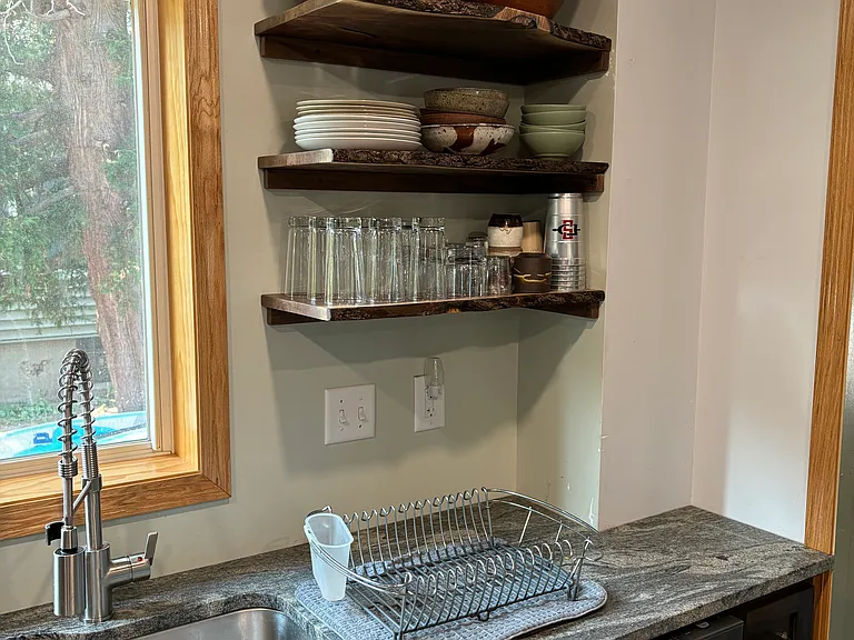308 Waldo St — Photo 10