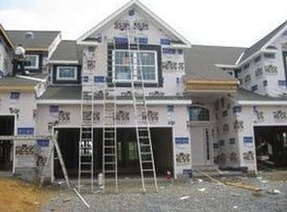 119 Baneberry Ln, Lititz, PA 17543