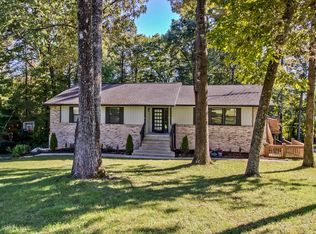 110 Hendrix Dr, Oak Ridge, TN 37830