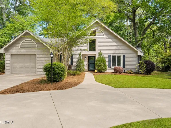 9 Chesterfield Lake Drive, Beaufort, SC 29906