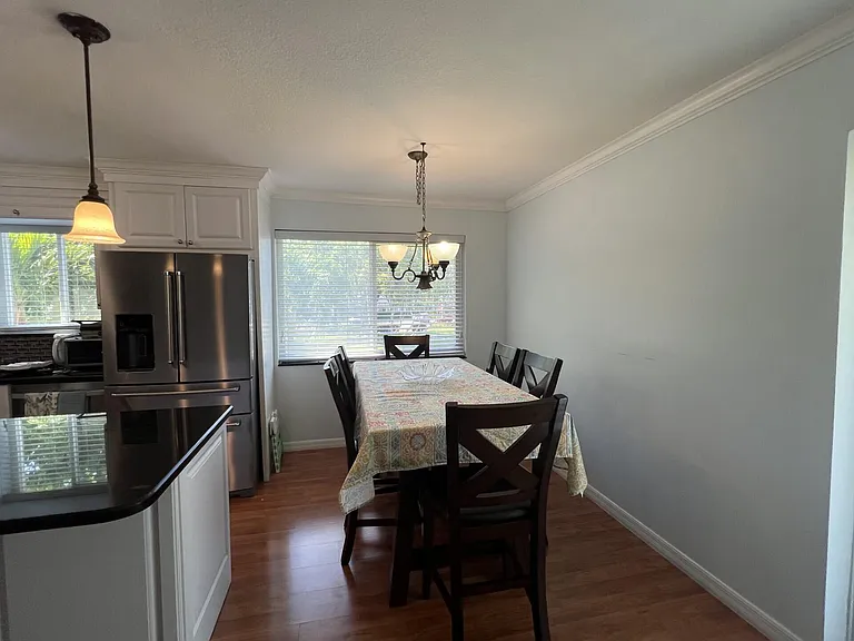 181 Farnham Cres #181-H — Photo 4
