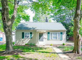 716 Sherwood Ter, Champaign, IL