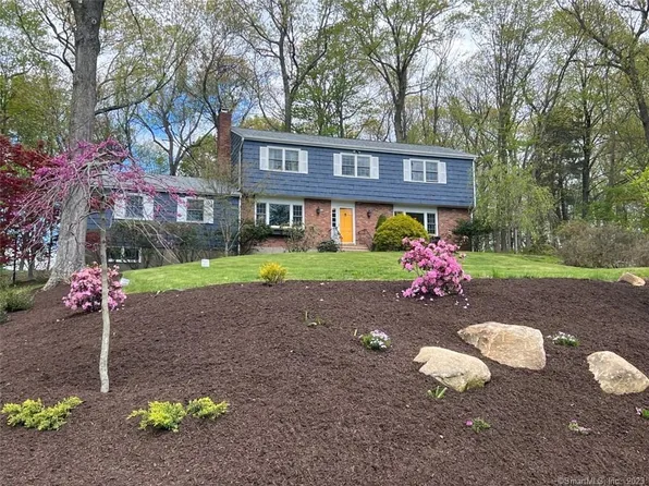 37 Driftwood Lane, Trumbull, CT 06611