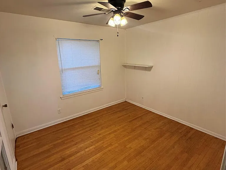 8602 Glenlea St — Photo 5