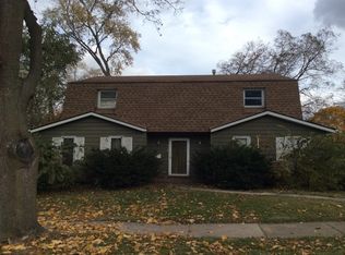 383 N Worth Ave, Elgin, IL 60123