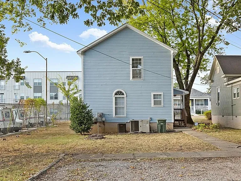1705 Bailey Ave — Photo 12