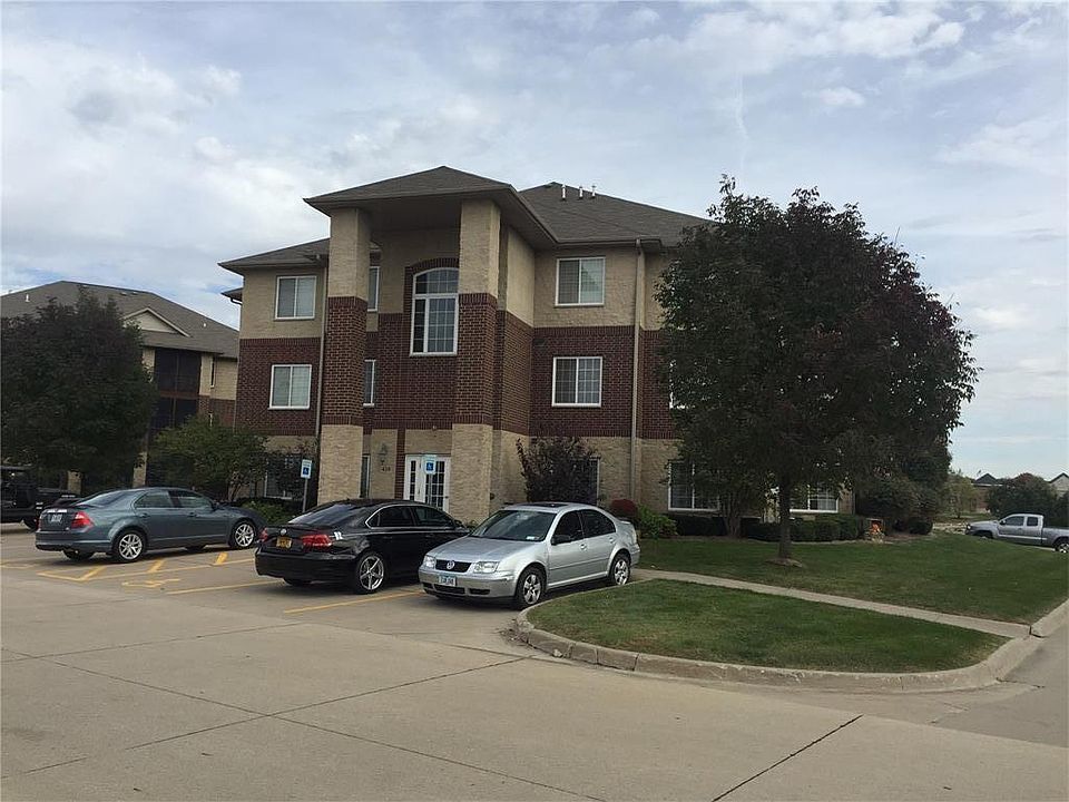 1st image of 420 Bradley Pl Unit 7