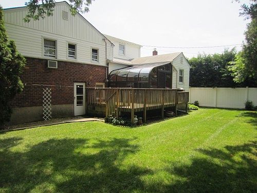 3rd image of 140 Orchard St