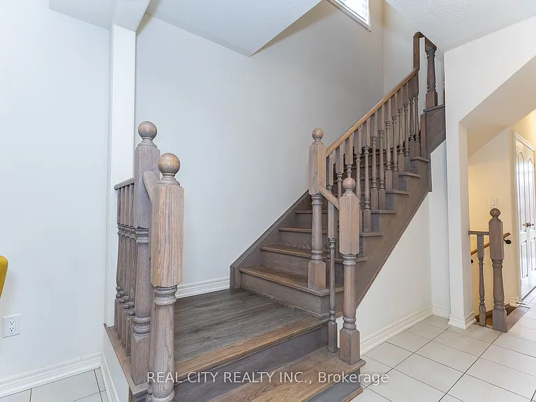 11 Hager Creek Ter — Photo 16