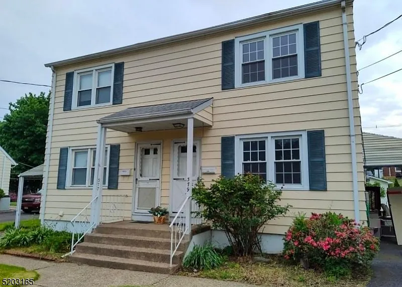 377 Van Dyke Ave