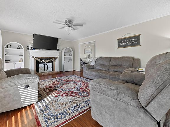 5th image of 4317 Cambridge Ln