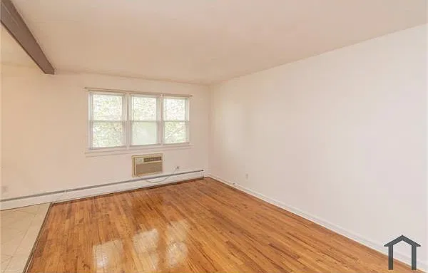 3 bed, 1500 sqft, $3,500 — Photo 1