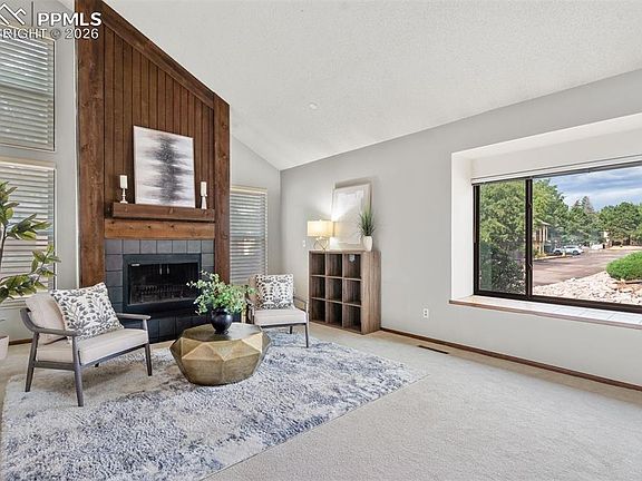 3rd image of 4636 Winewood Village Dr