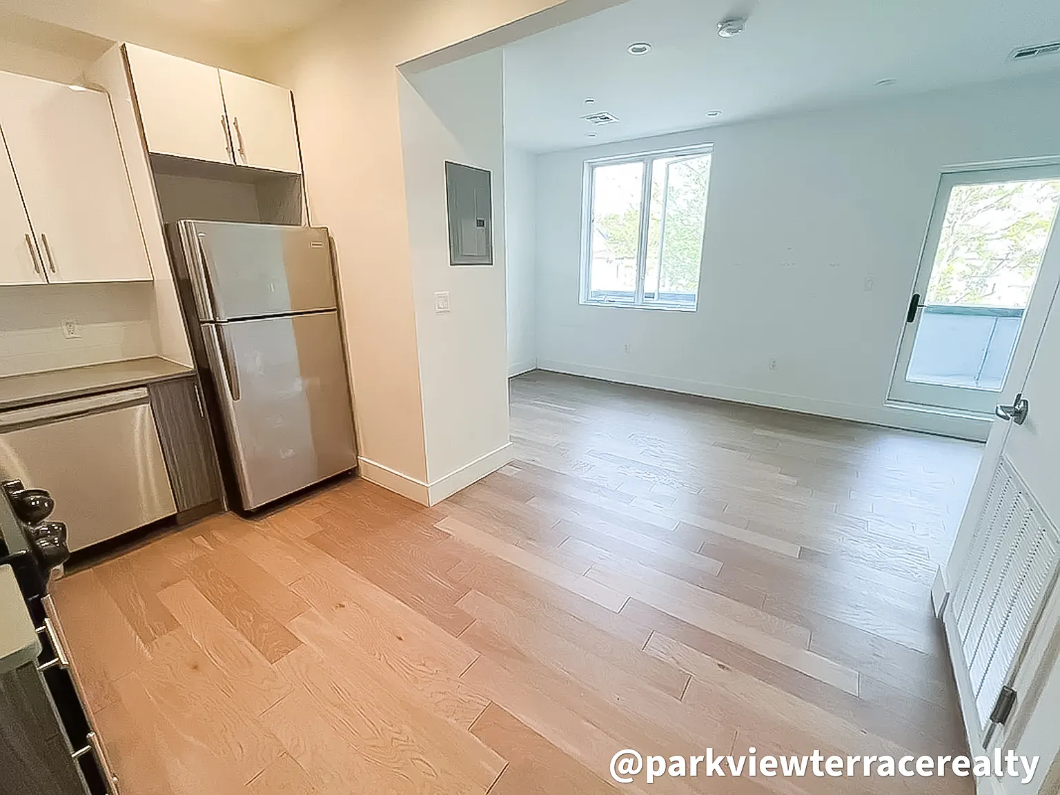 1257 Rogers Avenue — Photo 3
