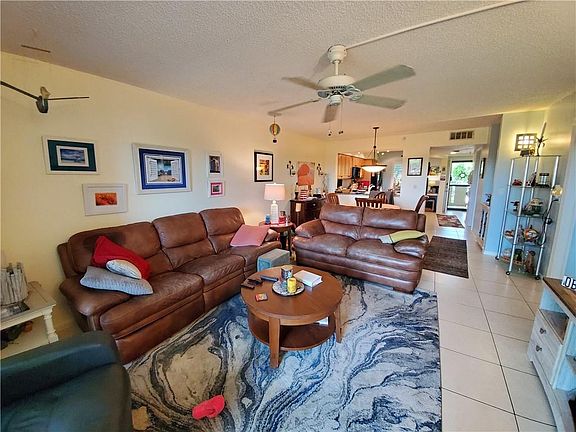 4th image of 2202 S Cypress Bend Dr APT 307