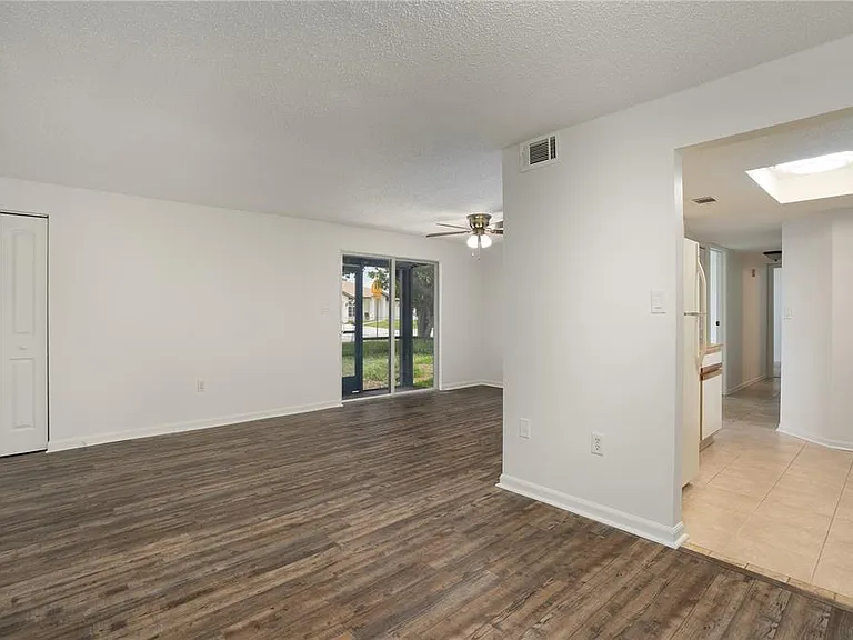 22291 Westchester Blvd #301 — Photo 4