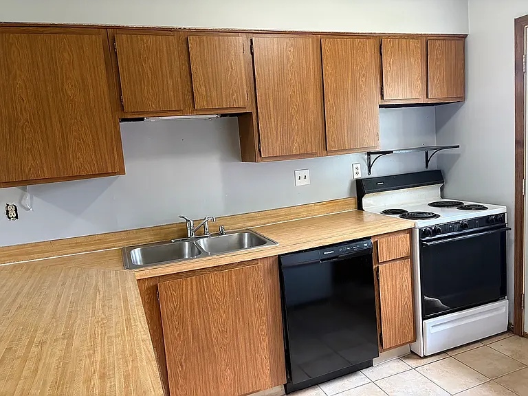 8365 Washington Village Dr #8365 — Photo 2