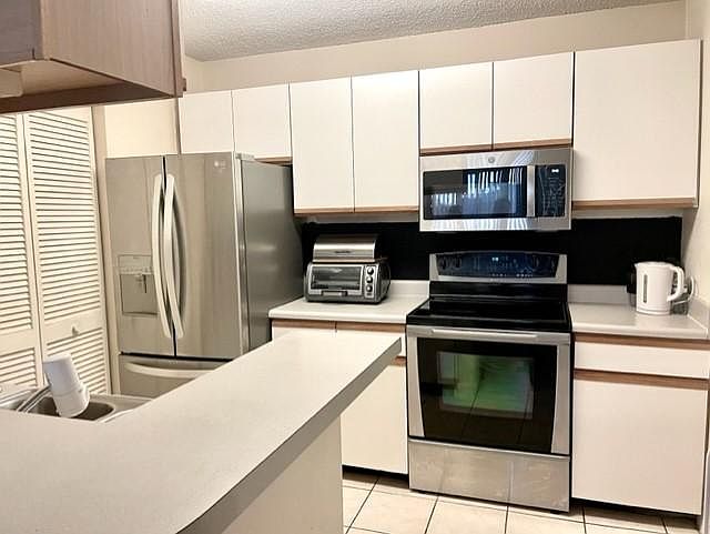 Kitchen. New appliances