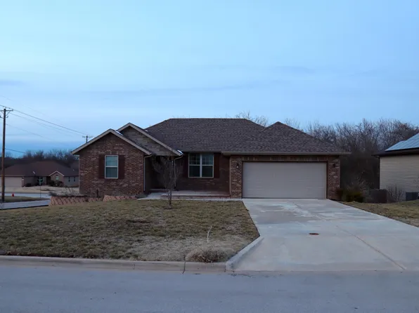 675 E Simpson Street, Willard, MO 65781