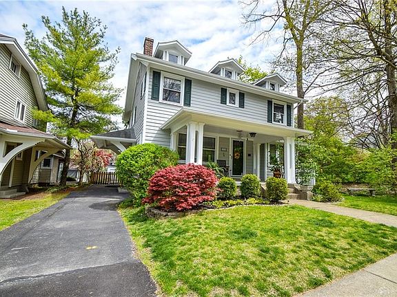 3rd image of 318 Oakwood Ave