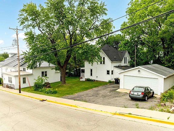 4th image of 145 E Montello St