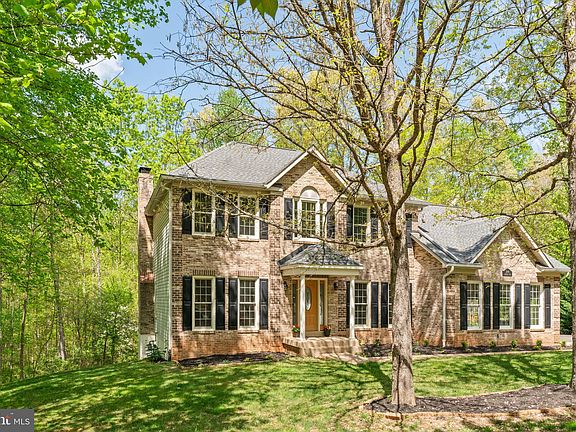 4th image of 2446 Brighton Pl