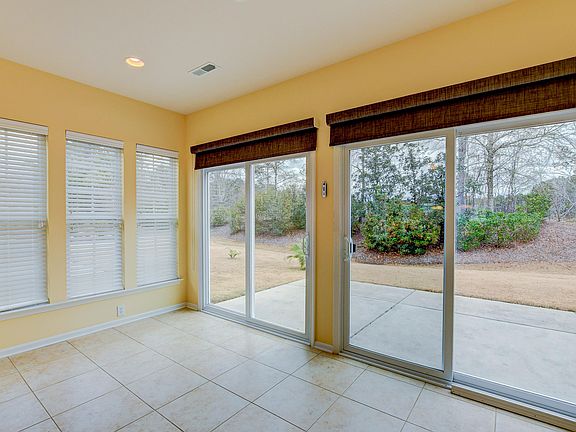 5th image of 165 Sea Lavender Ln