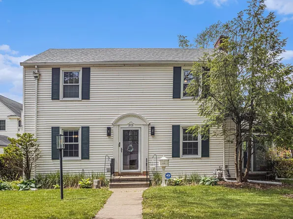 1919 Kessler Blvd, South Bend, IN 46616