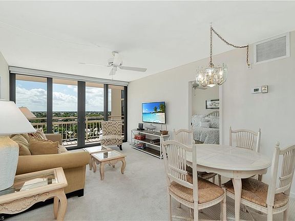 5th image of 180 Seaview Ct APT 810