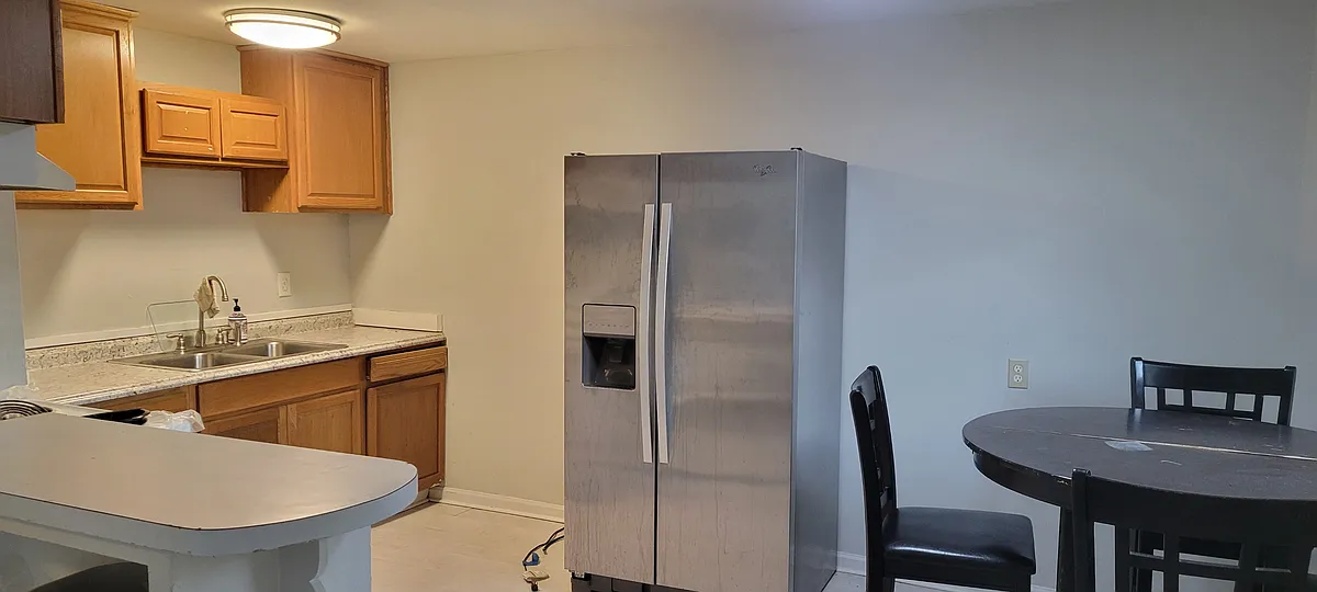 Large eat in Kitchen, with small islands, electric stove - 3110 Chicora Ave #A