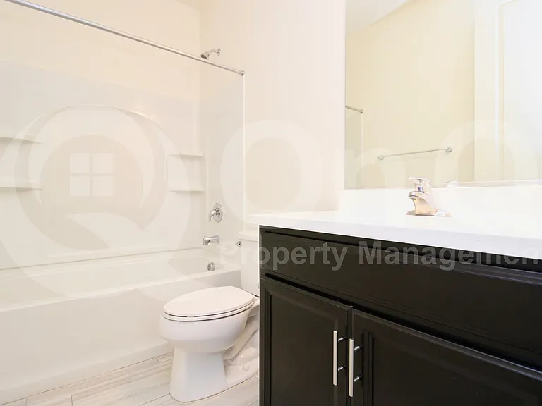 241 E Wisteria Dr — Photo 17