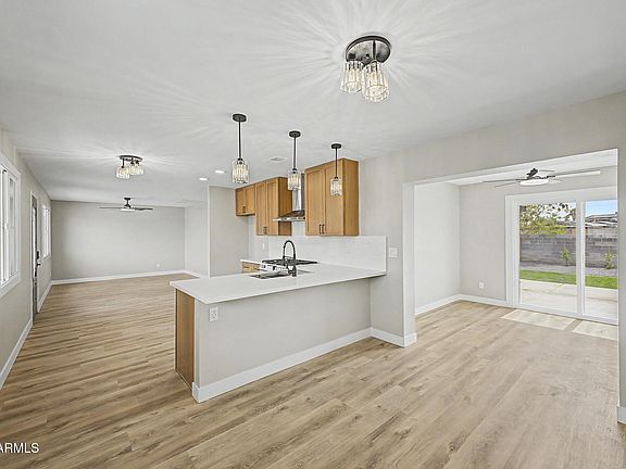 5th image of 4923 W CYPRESS Street