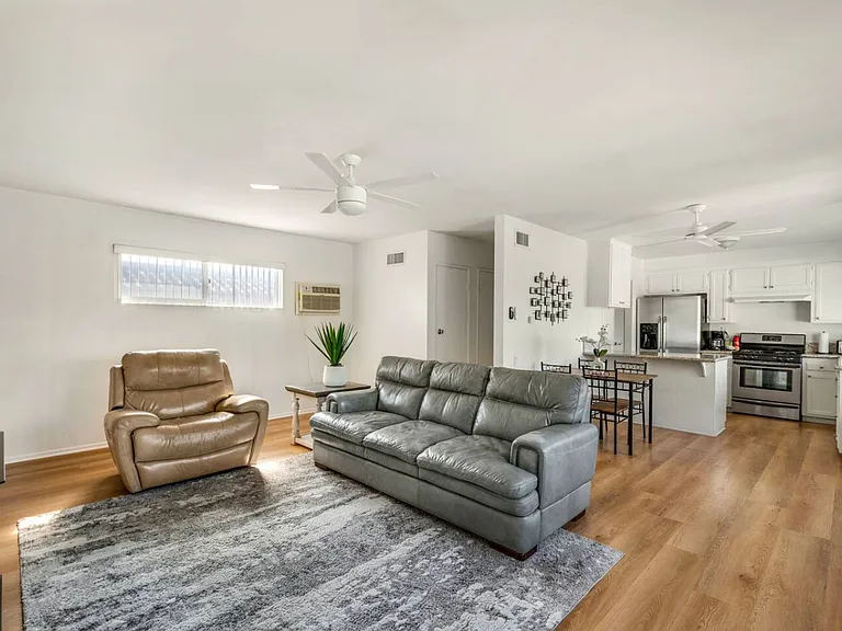 418 Nobel Ave #D — Photo 6
