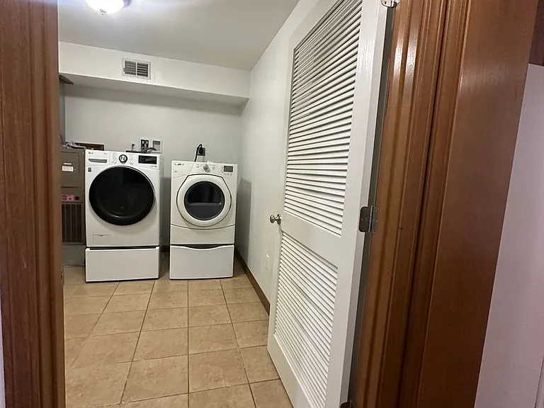 Beautiful Apartment Near Campus — Photo 12