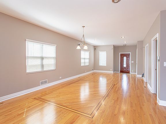 4th image of 3421 N Osage Ave