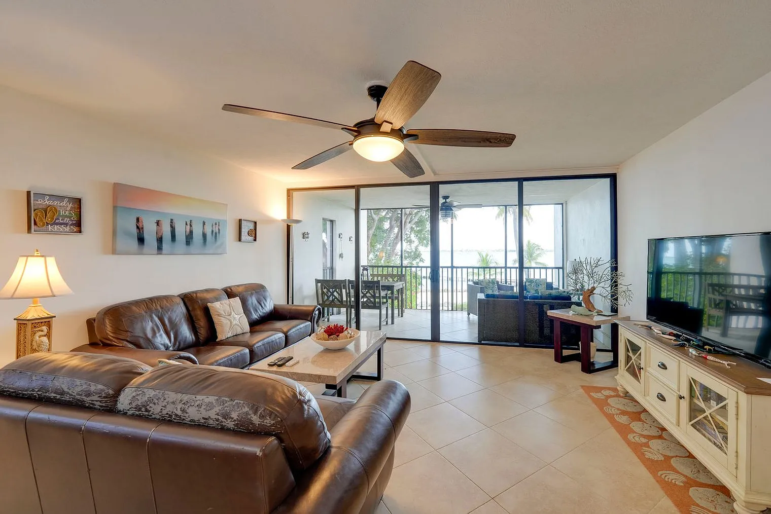 2 bed, 1.0 bath, 1119 sqft, $2,872 — Photo 1