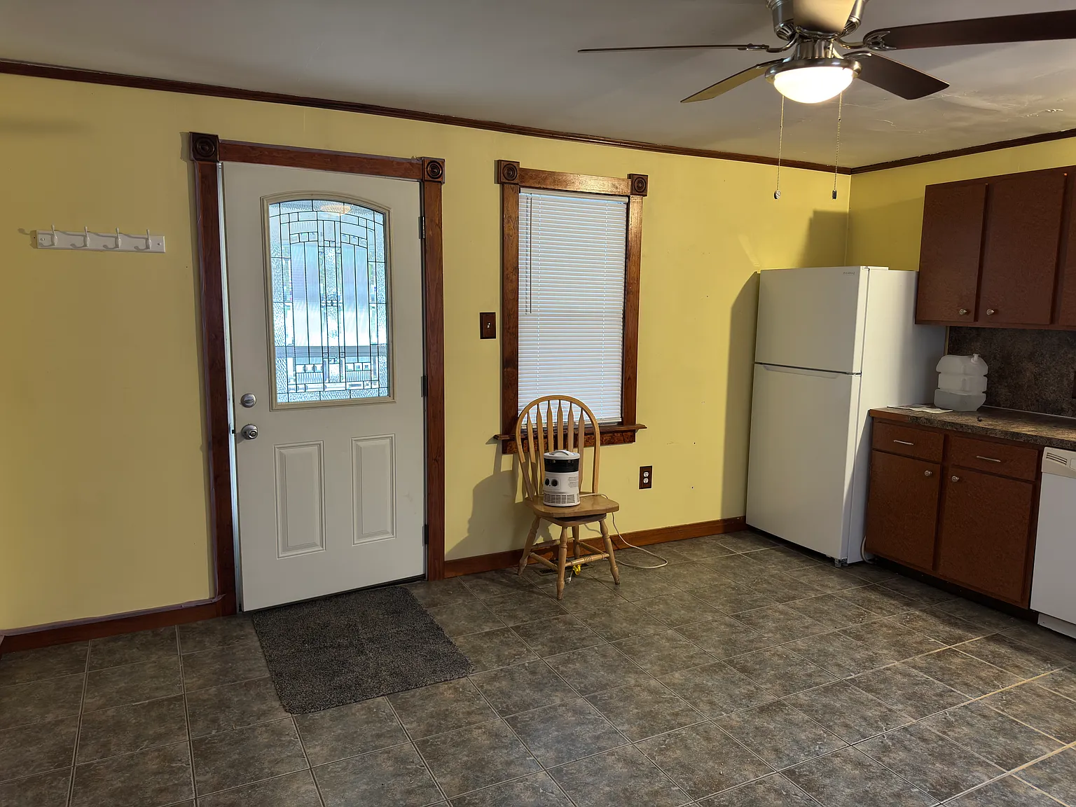 2 bed, 1100 sqft, $1,850 — Photo 3