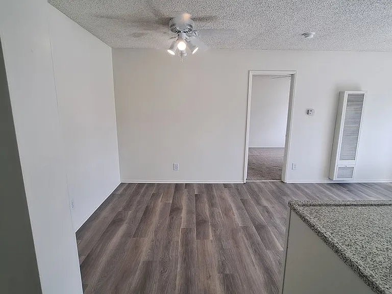 489 S Chatham Cir — Photo 19
