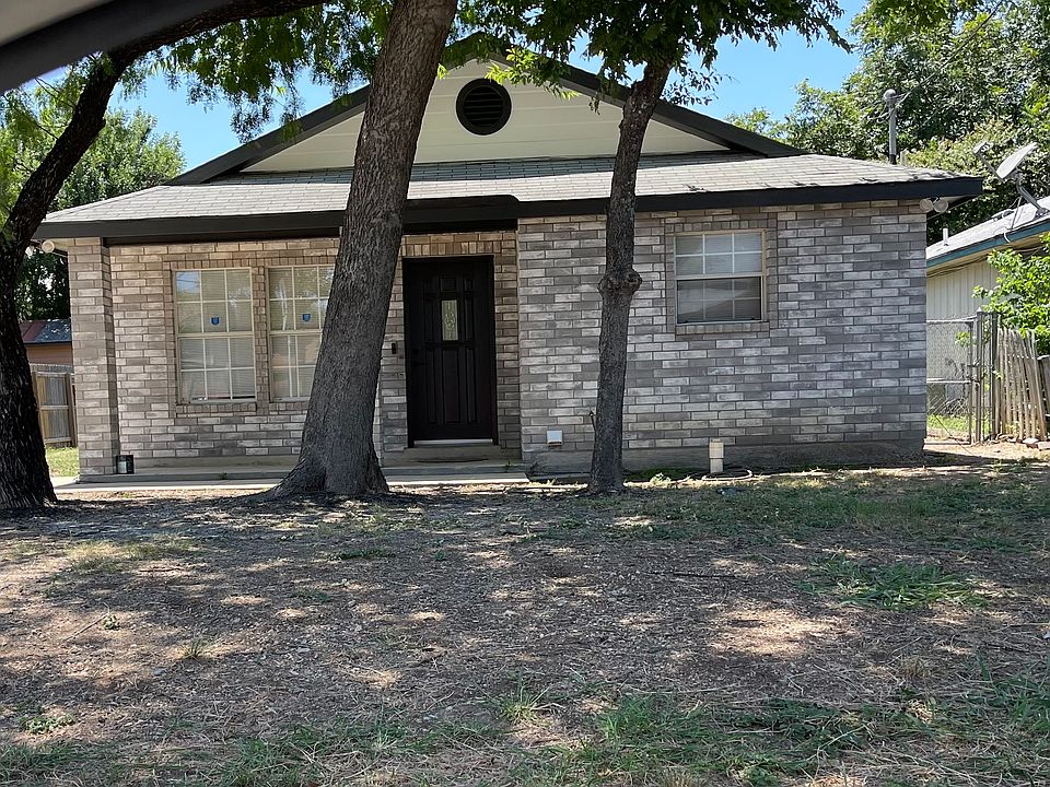 1st image of 2427 Wescott Ave