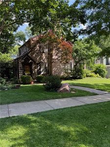 5405 Locust St, Kansas City, MO, 64110